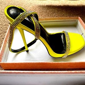 Cape Robbin Bella heels size 8